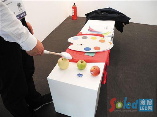 �҃�(n��i)������S�Б�(y��ng)ɫ�ʶ�׃