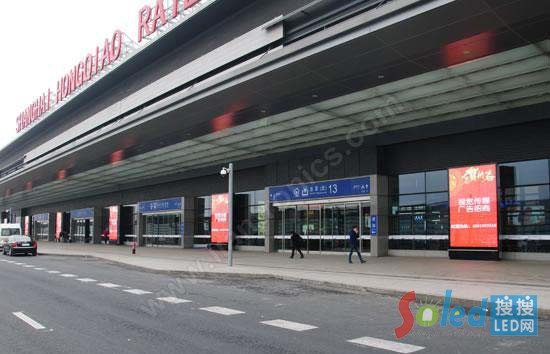 ����С�g���ڙC����(y��ng)��