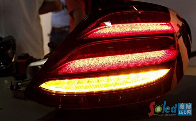 �������D(zhu��n)���λ�ڟ��M�ײ�